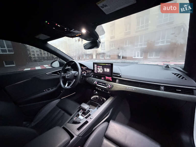 Седан Audi A4 2023 в Киеве