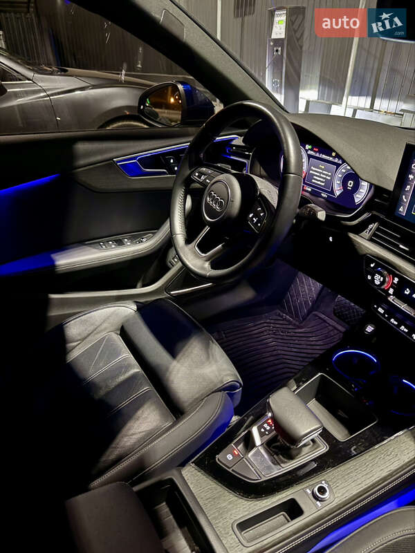 Седан Audi A4 2020 в Днепре