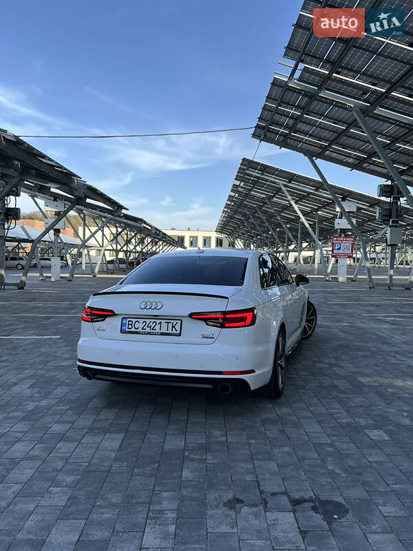Седан Audi A4 2017 в Львове
