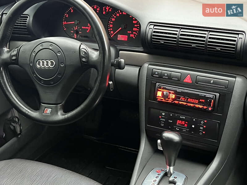 Универсал Audi A4 2000 в Луцке