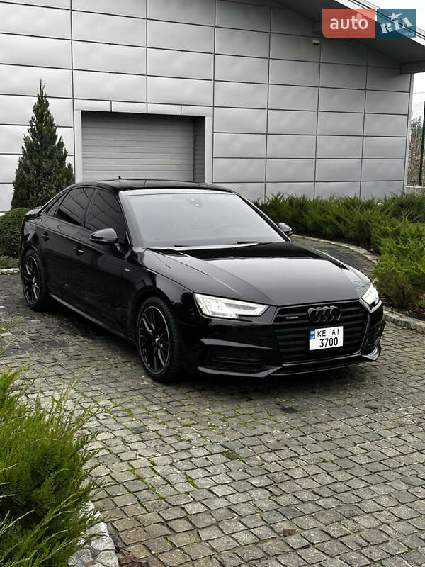 Седан Audi A4 2017 в Днепре