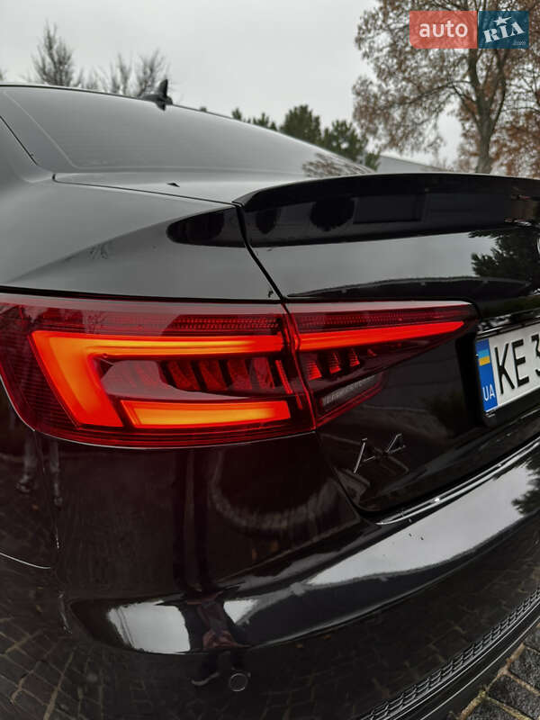 Седан Audi A4 2017 в Днепре
