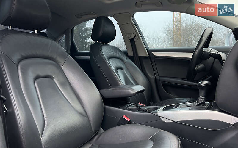 Седан Audi A4 2013 в Львове