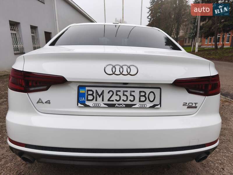 Седан Audi A4 2018 в Ромнах