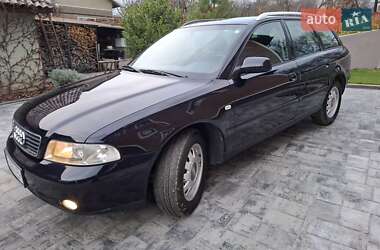 Универсал Audi A4 2000 в Черновцах