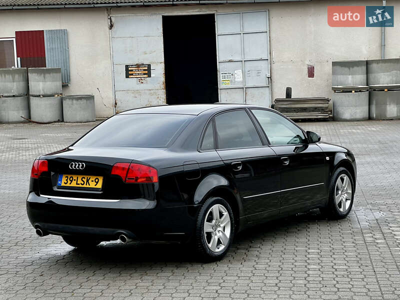 Седан Audi A4 2006 в Надворной
