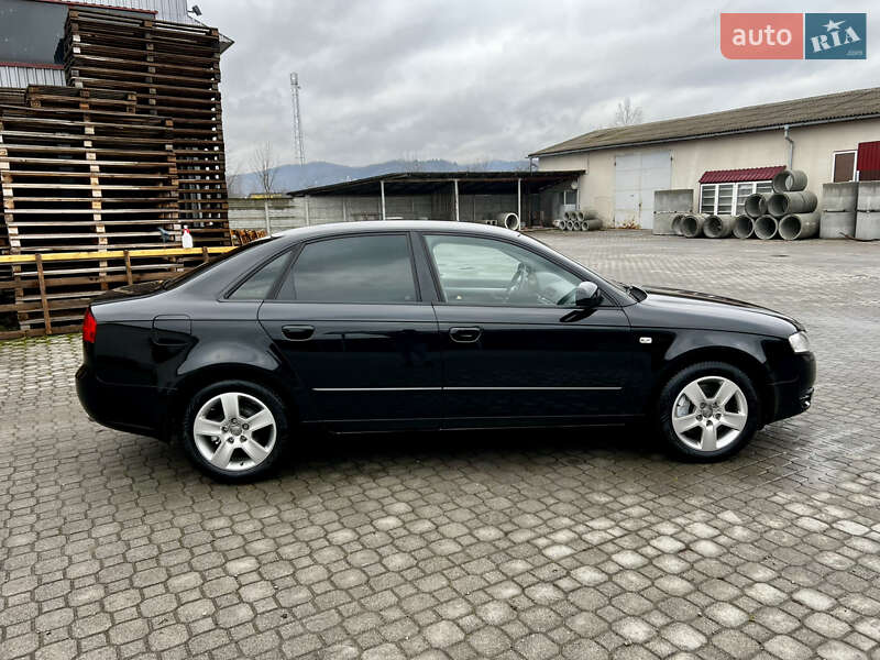 Седан Audi A4 2006 в Надворной