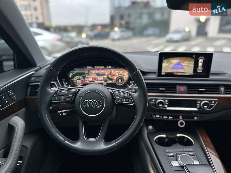Седан Audi A4 2018 в Ровно