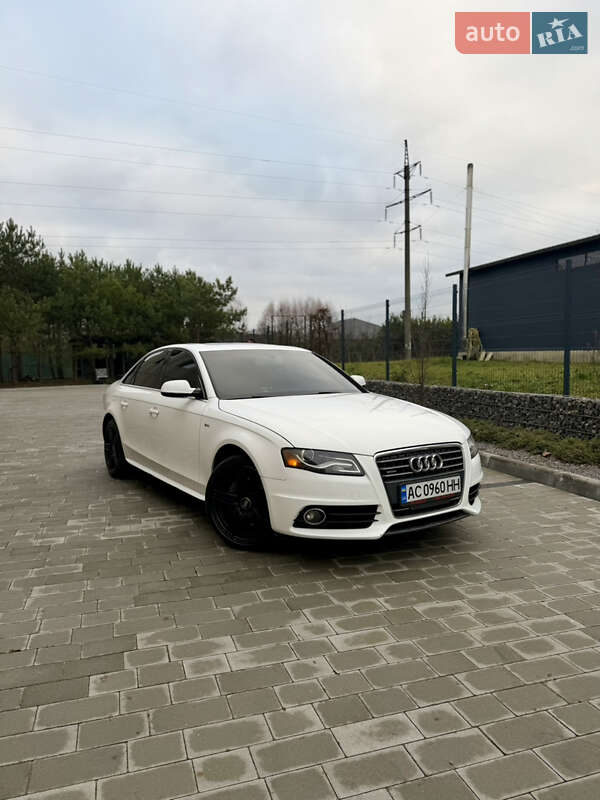 Седан Audi A4 2011 в Луцке