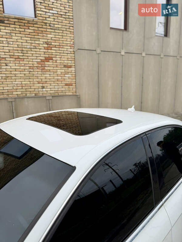 Седан Audi A4 2011 в Луцке