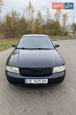 Седан Audi A4 1996 в Нововолынске