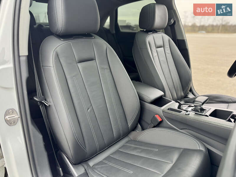 Седан Audi A4 2021 в Николаеве