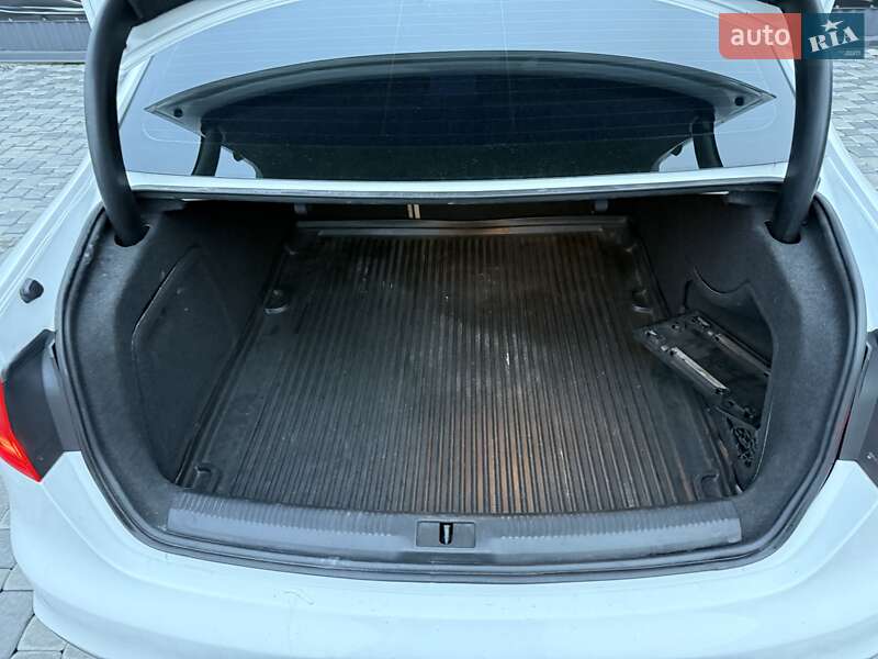 Седан Audi A4 2014 в Львові фото 21 Седан Audi A4 2014 в Львові