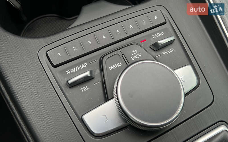 Седан Audi A4 2017 в Львове