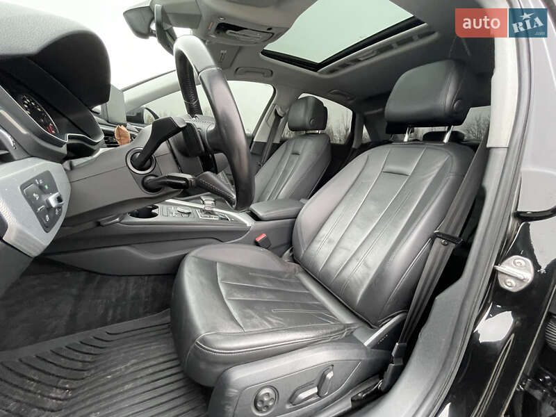 Седан Audi A4 2015 в Киеве