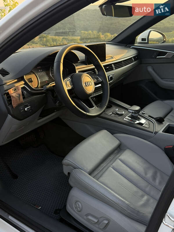 Седан Audi A4 2018 в Одессе