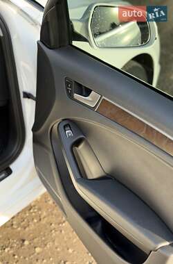 Седан Audi A4 2013 в Бориславе