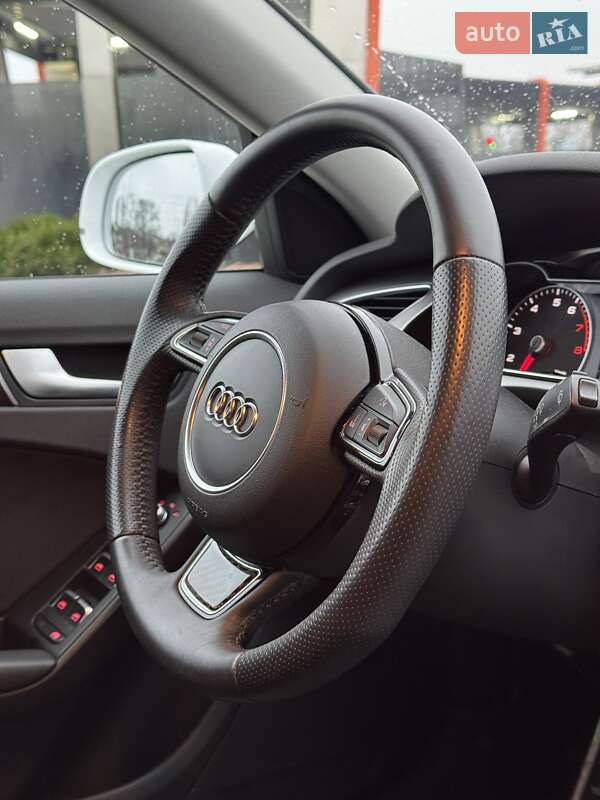 Седан Audi A4 2014 в Харькове