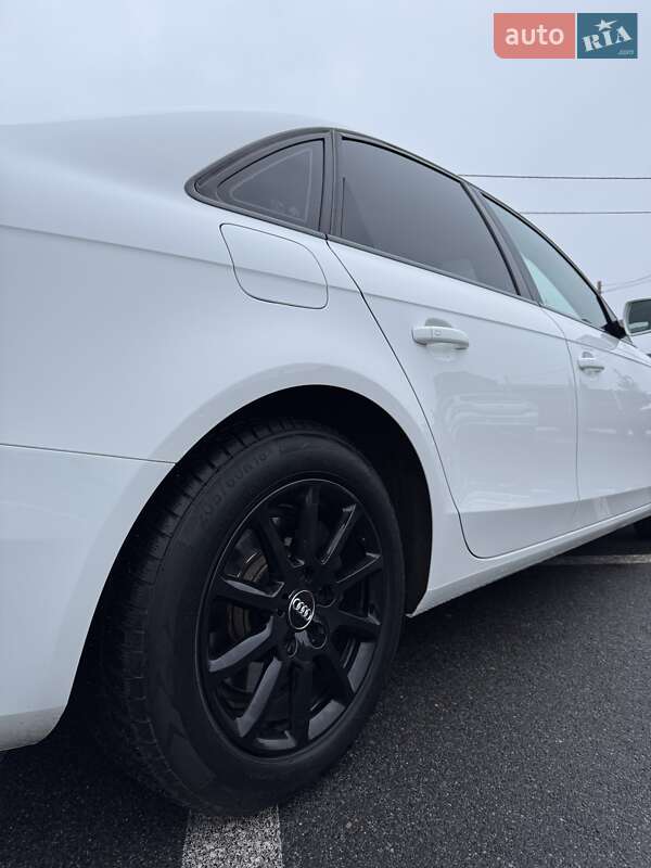 Седан Audi A4 2014 в Харькове