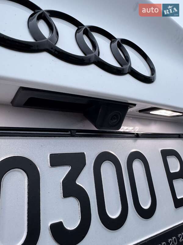 Седан Audi A4 2014 в Харькове