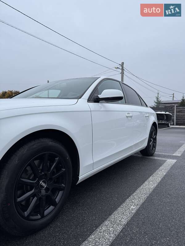 Седан Audi A4 2014 в Харькове