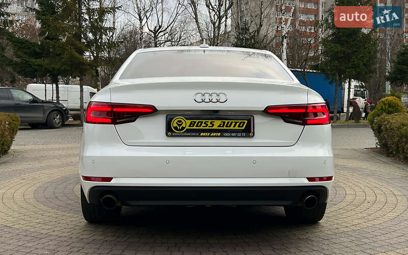 Седан Audi A4 2017 в Львове