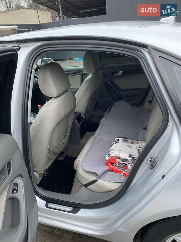 Седан Audi A4 2009 в Тернополе