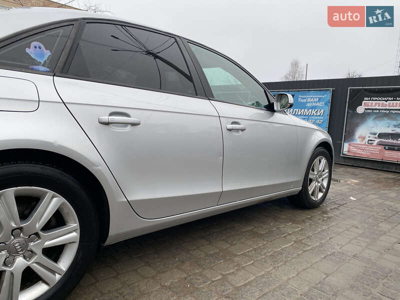 Седан Audi A4 2009 в Тернополе