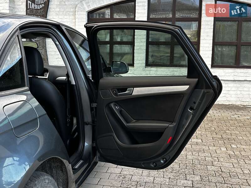 Седан Audi A4 2013 в Красилове