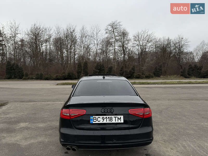 Седан Audi A4 2013 в Львові