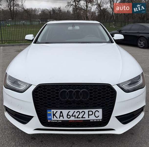 Седан Audi A4 2014 в Дніпрі