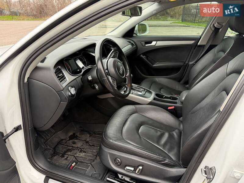 Седан Audi A4 2014 в Дніпрі