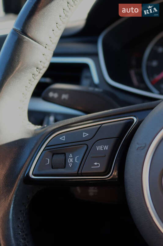 Седан Audi A4 2016 в Львове
