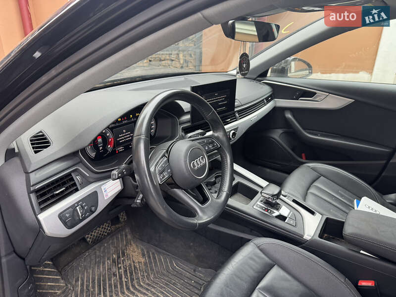 Седан Audi A4 2020 в Львові