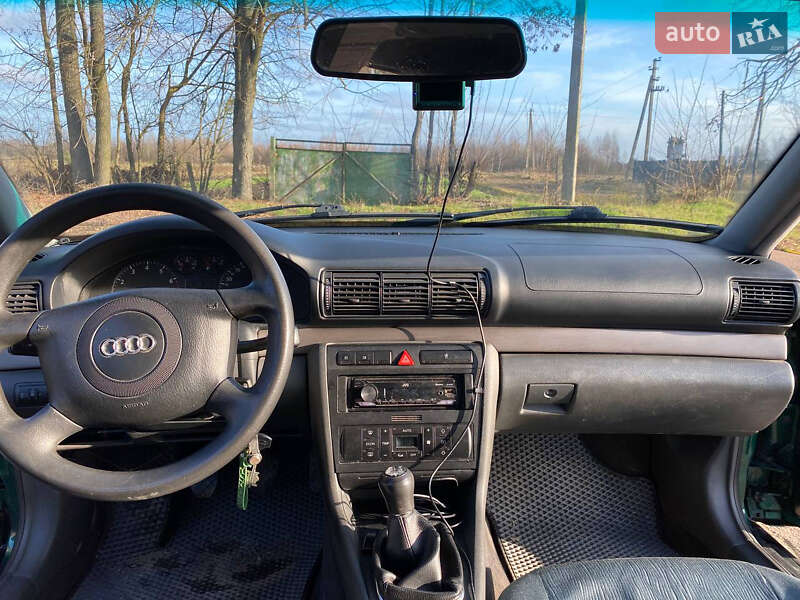 Седан Audi A4 1999 в Житомирі