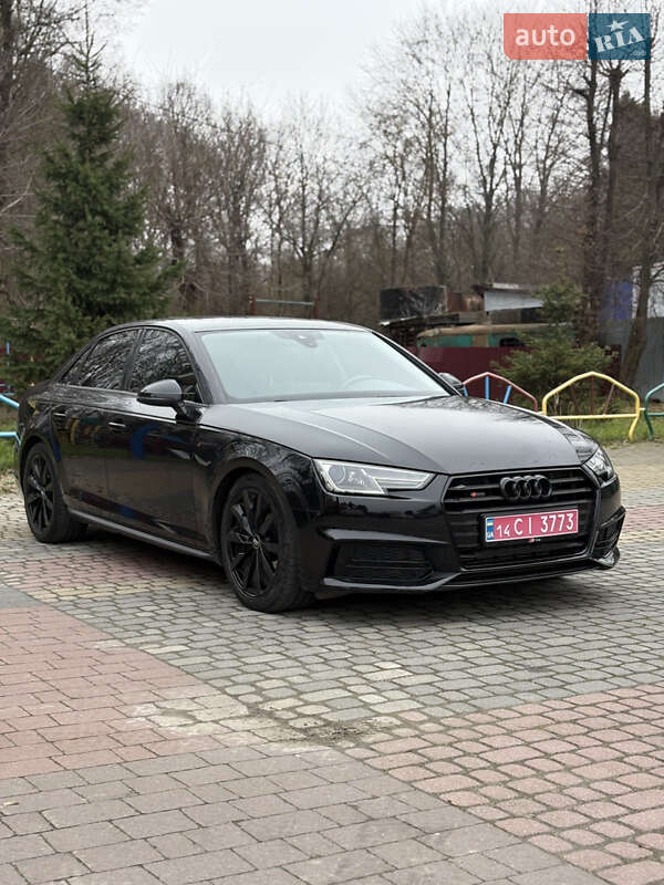 Седан Audi A4 2018 в Тернополе