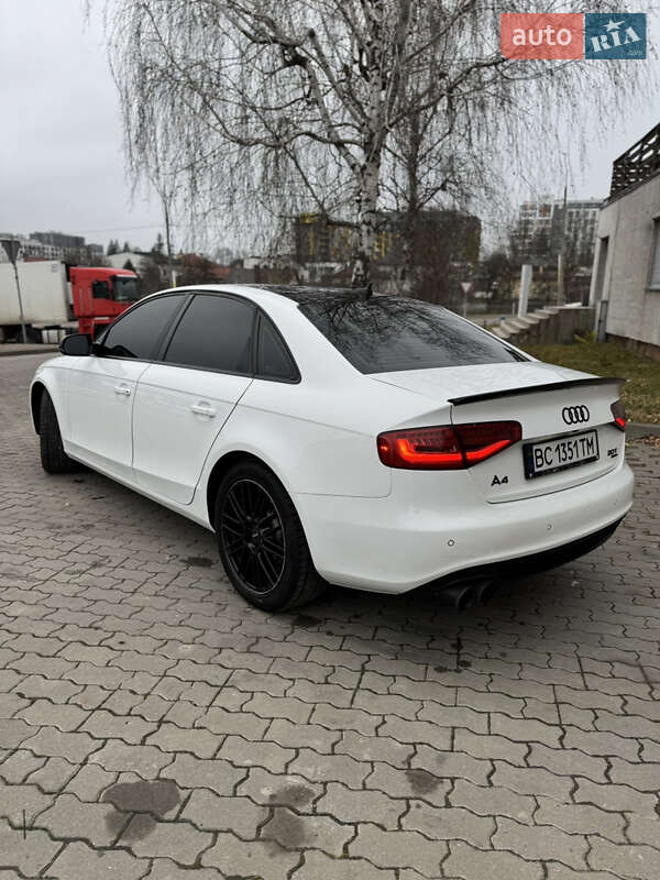 Седан Audi A4 2013 в Рогатине