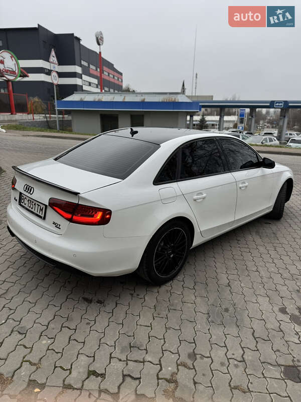 Седан Audi A4 2013 в Рогатине