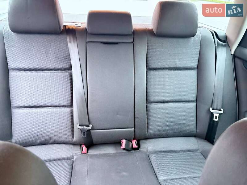 Универсал Audi A4 2004 в Киеве фото 3 Универсал Audi A4 2004 в Киеве