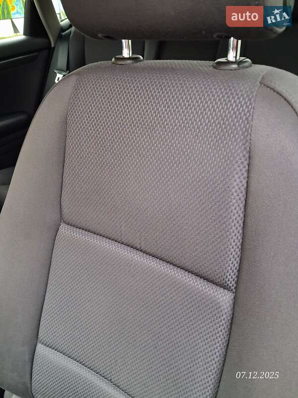 Седан Audi A4 2002 в Днепре