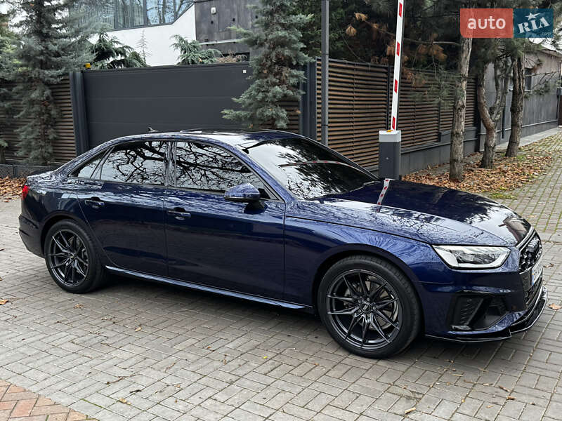Седан Audi A4 2020 в Одессе