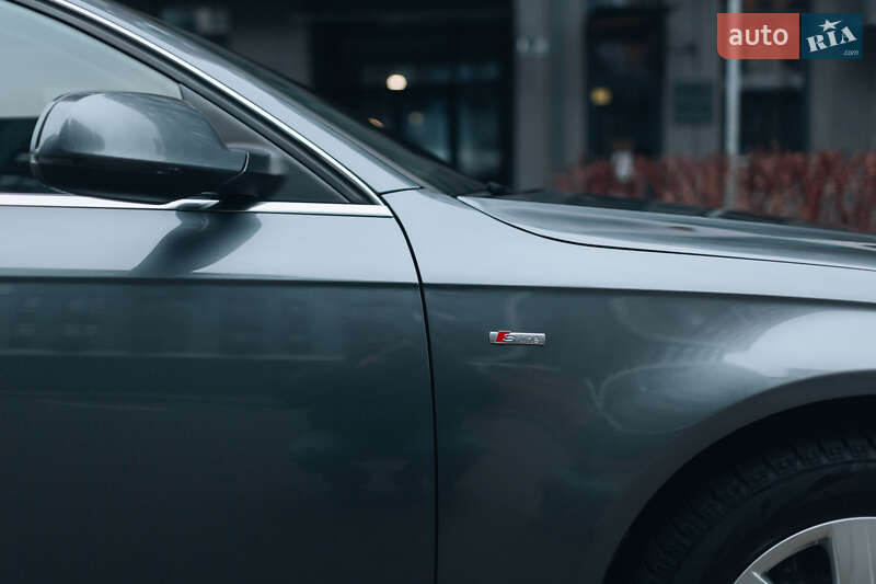 Седан Audi A4 2013 в Киеве