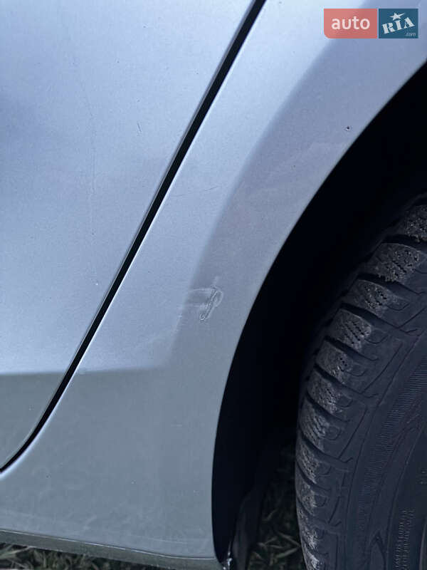 Седан Audi A4 2012 в Кривом Роге