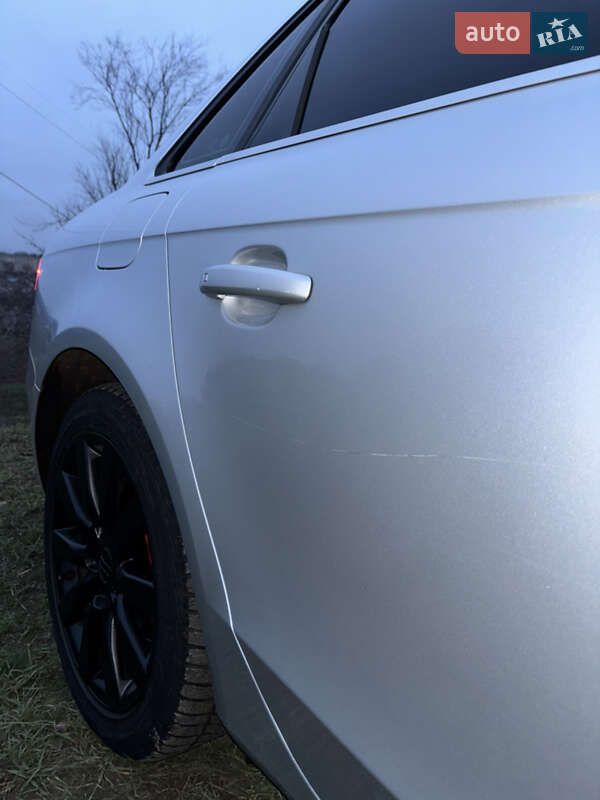 Седан Audi A4 2012 в Кривом Роге