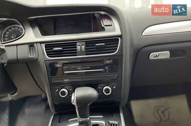 Седан Audi A4 2013 в Львове
