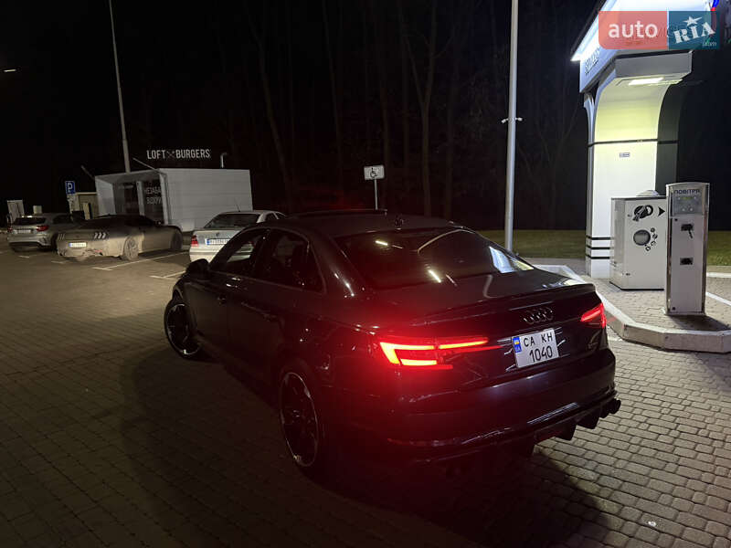 Седан Audi A4 2015 в Борисполе