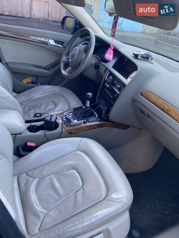 Седан Audi A4 2011 в Новояворовске фото 16 Седан Audi A4 2011 в Новояворовске