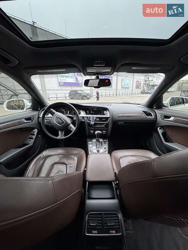 Седан Audi A4 2012 в Вишневом
