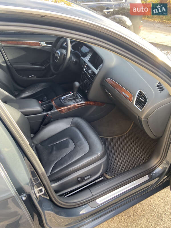 Седан Audi A4 2009 в Кропивницком