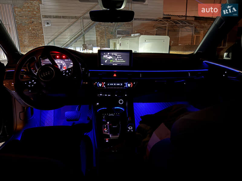 Седан Audi A4 2018 в Харькове